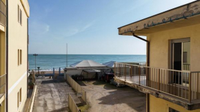 Trilocale centro Marcelli fronte mare - M223
